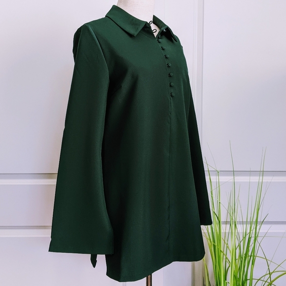 Romeo + Juliet Tunic Collared Wide Long Sleeve Split Cuffs Emerald Green M NWT - Picture 3 of 8
